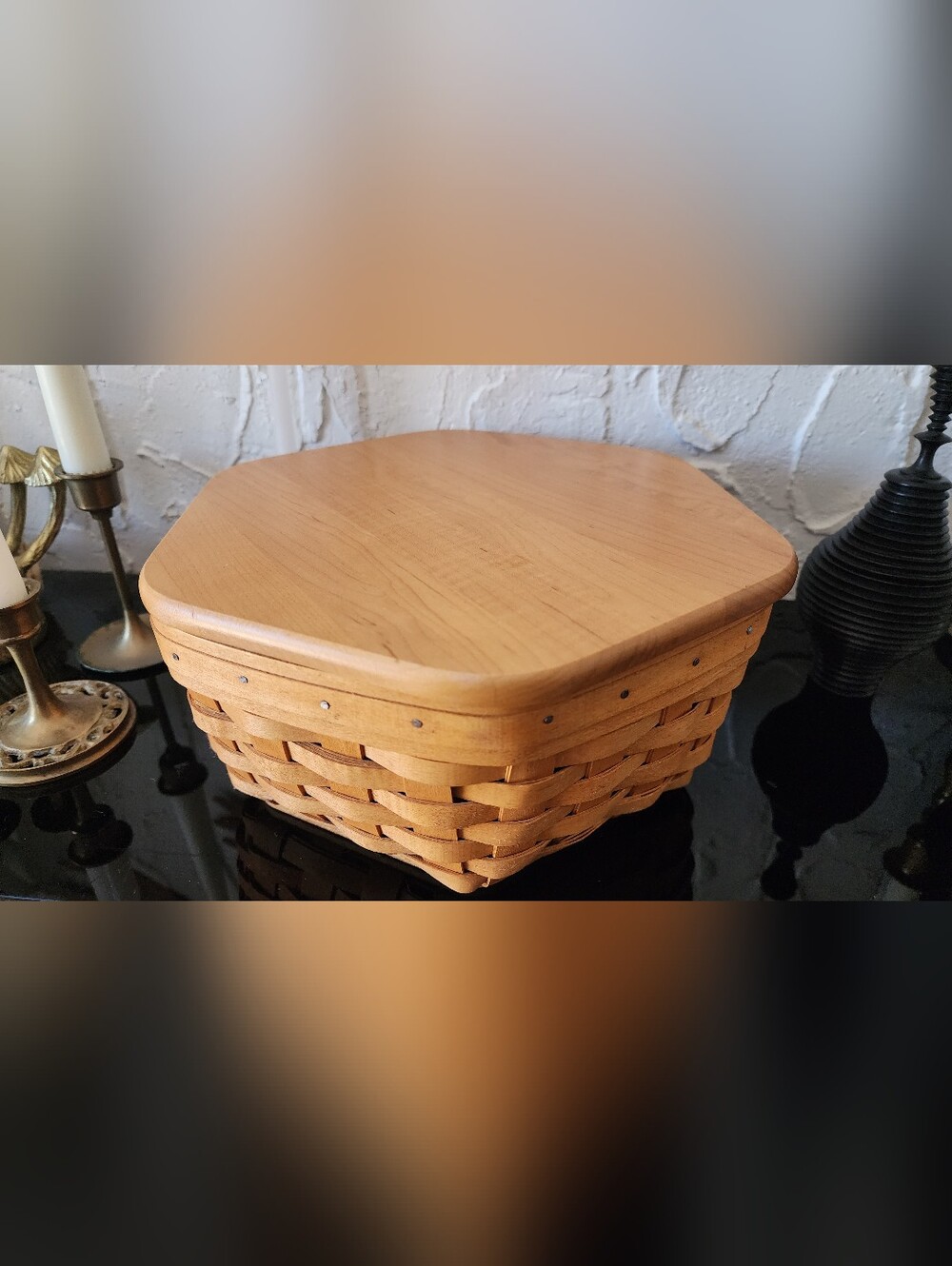 Vntg Longaberger 10" Hexagonal Lidded Basket